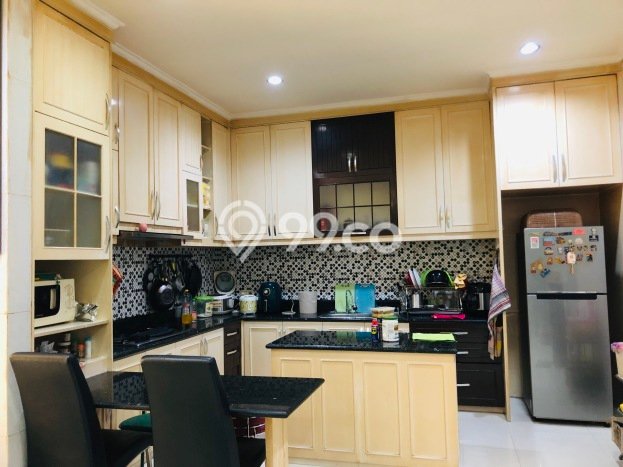 Rumah LB 245m² di Pusat Kota Gading Serpong, Tangerang - Harga Terjangkau Rumah LB 245m² di Pusat Kota Gading Serpong, Tangerang - Harga Terjangkau