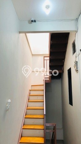 Rumah Elit Modern Tanpa Renovasi di Taman Kota Jakarta Barat Rumah Elit Modern Tanpa Renovasi di Taman Kota Jakarta Barat