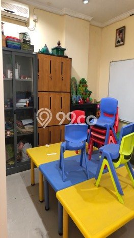 Ruko Dijual di Prime Area Jakarta Barat Luas 256m2 Ruko Dijual di Prime Area Jakarta Barat Luas 256m2