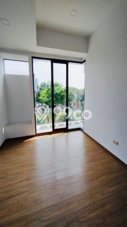 Dijual Rumah Luas Elegan Dengan View Eksklusif di Permata Buana, Jakarta Barat Dijual Rumah Luas Elegan Dengan View Eksklusif di Permata Buana, Jakarta Barat