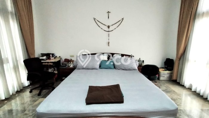 HOT LISTING! Rumah Siap Huni di Sunrise Garden, LT 200m² LB 240m² HOT LISTING! Rumah Siap Huni di Sunrise Garden, LT 200m² LB 240m²