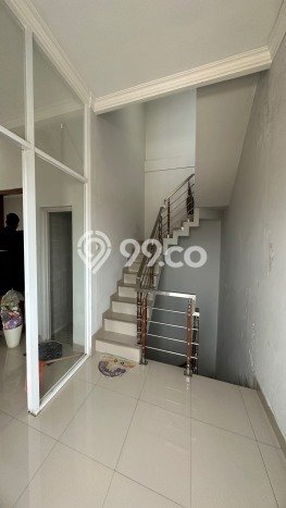 Rumah Nyaman di Duri Kepa, Jakarta Barat, Luas 96m² LB 250m² Rumah Nyaman di Duri Kepa, Jakarta Barat, Luas 96m² LB 250m²