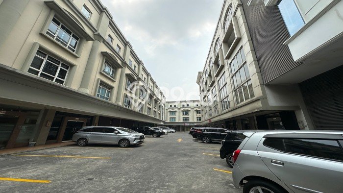 Ruko di Kebon Jeruk, Luas 270m², Posisi Mainroad Ruko di Kebon Jeruk, Luas 270m², Posisi Mainroad