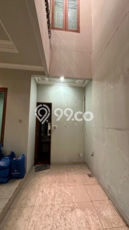 Rumah Mewah LB 160m2 Siap Huni Desain Elegan di Permata Buana, Jakarta Barat Rumah Mewah LB 160m2 Siap Huni Desain Elegan di Permata Buana, Jakarta Barat