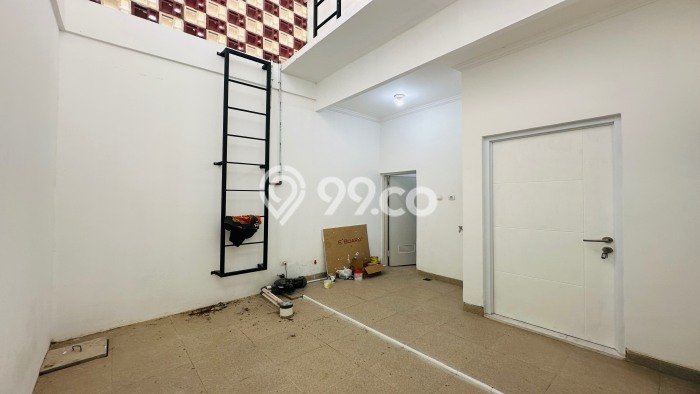 Rumah Bagus di Kembangan, Jakarta Barat, Luas 100m² Bangunan 145m² HARGA MENARIK! Rumah Bagus di Kembangan, Jakarta Barat, Luas 100m² Bangunan 145m² HARGA MENARIK!