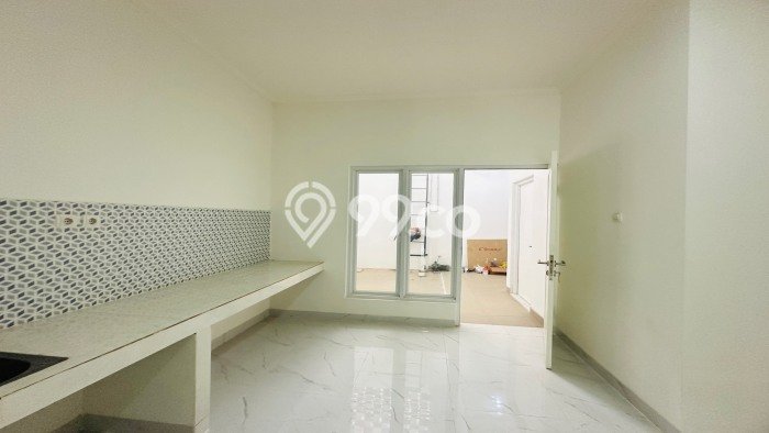 Rumah Bagus di Kembangan, Jakarta Barat, Luas 100m² Bangunan 145m² HARGA MENARIK! Rumah Bagus di Kembangan, Jakarta Barat, Luas 100m² Bangunan 145m² HARGA MENARIK!