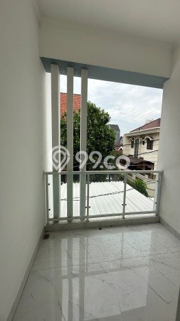 Rumah Bagus di Kembangan, Jakarta Barat, Luas 100m² Bangunan 145m² HARGA MENARIK! Rumah Bagus di Kembangan, Jakarta Barat, Luas 100m² Bangunan 145m² HARGA MENARIK!