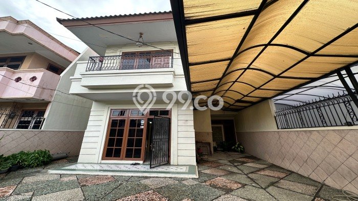 Rumah Luxury Modern Tanpa Renovasi di Taman Ratu Jakarta Barat Rumah Luxury Modern Tanpa Renovasi di Taman Ratu Jakarta Barat