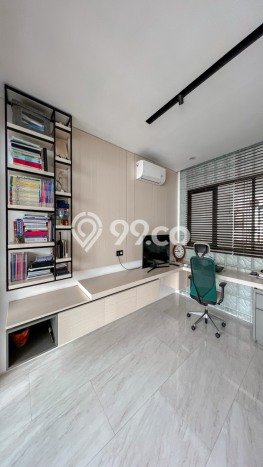 For Sale! Luxury House LT 300m2 Desain Modern di Permata Buana For Sale! Luxury House LT 300m2 Desain Modern di Permata Buana
