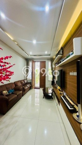 Hunian Elit LB 348m2 Siap Pakai Desain Elegan di Permata Buana, Jakarta Barat Hunian Elit LB 348m2 Siap Pakai Desain Elegan di Permata Buana, Jakarta Barat