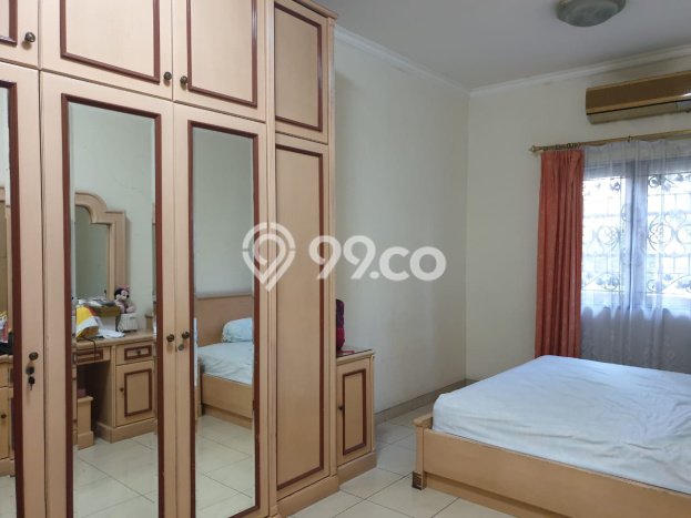 Jual Cepat Hunian Elegan Klasik di Jakarta Barat Jual Cepat Hunian Elegan Klasik di Jakarta Barat