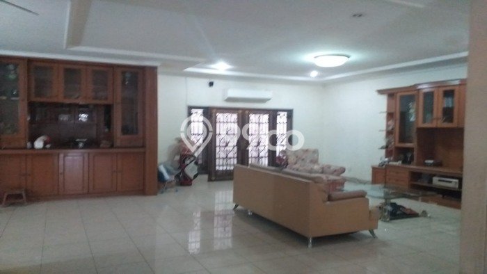 Jual Cepat Hunian Elegan Klasik di Jakarta Barat Jual Cepat Hunian Elegan Klasik di Jakarta Barat