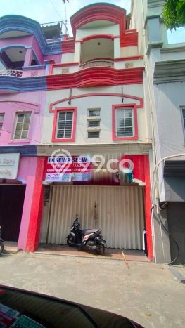 Ruko Area Komersial di Tanjung Duren, Luas 202m², Siap Usaha Ruko Area Komersial di Tanjung Duren, Luas 202m², Siap Usaha