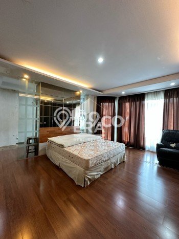 Jarang Ada! Rumah Sewa 4 Kamar Bagus Siap Huni Duri Kepa Jarang Ada! Rumah Sewa 4 Kamar Bagus Siap Huni Duri Kepa