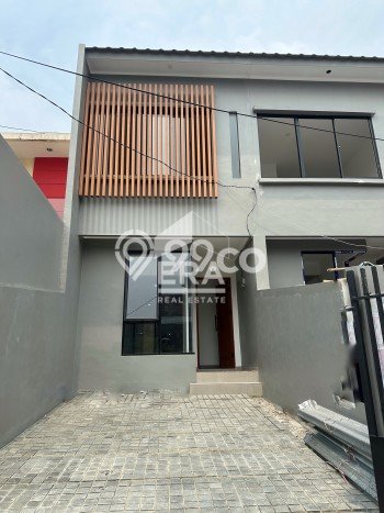 Jual Rumah Eksklusif 3 KT di Green Ville, Jakarta Barat Jual Rumah Eksklusif 3 KT di Green Ville, Jakarta Barat