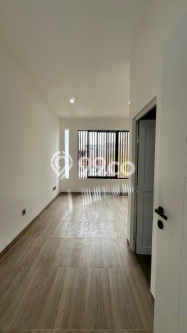 Jual Rumah Eksklusif 3 KT di Green Ville, Jakarta Barat Jual Rumah Eksklusif 3 KT di Green Ville, Jakarta Barat