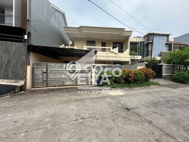 Rumah Elit Modern Tanpa Renovasi di Jelambar Jakarta Barat Rumah Elit Modern Tanpa Renovasi di Jelambar Jakarta Barat