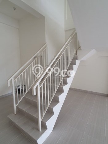 Unit Ruko Dijual di Surabaya LT 75m2 & LB 300m2 Unit Ruko Dijual di Surabaya LT 75m2 & LB 300m2