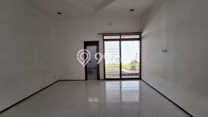 Sewa Rumah Murah di Margorejo Surabaya Punya 3 Kamar Tidur Sewa Rumah Murah di Margorejo Surabaya Punya 3 Kamar Tidur