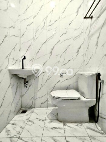 Rumah Luxury Modern Tanpa Renovasi di Pondok Kelapa Jakarta Timur Rumah Luxury Modern Tanpa Renovasi di Pondok Kelapa Jakarta Timur