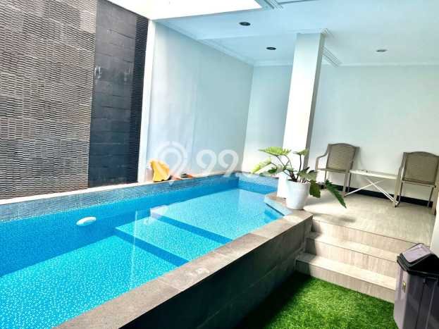 Hunian Elit LB 250m2 Siap Pakai Desain Elegan di Pondok Kelapa, Jakarta Timur Hunian Elit LB 250m2 Siap Pakai Desain Elegan di Pondok Kelapa, Jakarta Timur