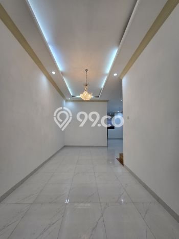Rumah Luxury Modern Tanpa Renovasi di Pondok Kelapa Jakarta Timur Rumah Luxury Modern Tanpa Renovasi di Pondok Kelapa Jakarta Timur