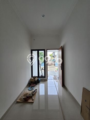 Rumah Elit LB 130m2 Siap Pakai Desain Elegan di Pondok Kelapa, Jakarta Timur Rumah Elit LB 130m2 Siap Pakai Desain Elegan di Pondok Kelapa, Jakarta Timur