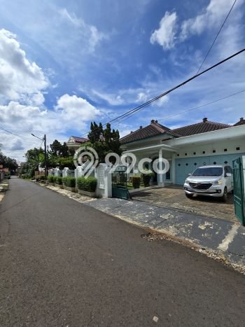 Hunian Mewah LB 311m2 Siap Huni Desain Elegan di Pondok Kelapa, Jakarta Timur Hunian Mewah LB 311m2 Siap Huni Desain Elegan di Pondok Kelapa, Jakarta Timur