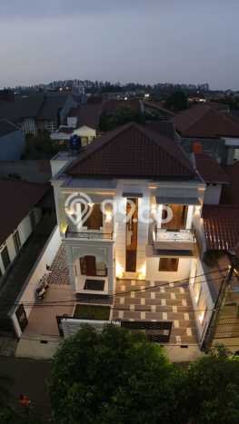 Rumah Luxury Modern Tanpa Renovasi di Pondok Kelapa Jakarta Timur Rumah Luxury Modern Tanpa Renovasi di Pondok Kelapa Jakarta Timur