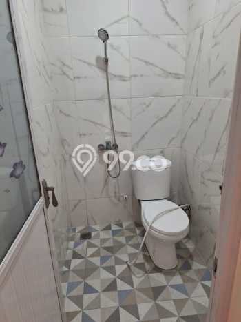 Disewakan! Rumah 4 Kamar Tidur &
4 Kamar Mandi di Bintaro, Tangerang Selatan Disewakan! Rumah 4 Kamar Tidur &
4 Kamar Mandi di Bintaro, Tangerang Selatan
