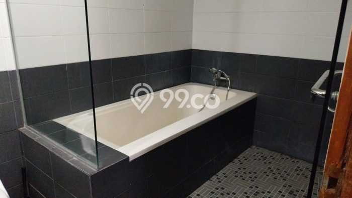 Rumah Sewa Tangerang Selatan LT 225m2 LB 350m2 Kawasan Sektor 7-Bintaro Rumah Sewa Tangerang Selatan LT 225m2 LB 350m2 Kawasan Sektor 7-Bintaro