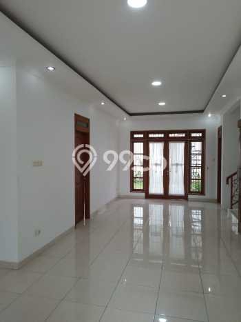 Rumah Disewakan Tangerang Selatan LT 250m2 LB 300m2 Kawasan Bintaro Rumah Disewakan Tangerang Selatan LT 250m2 LB 300m2 Kawasan Bintaro