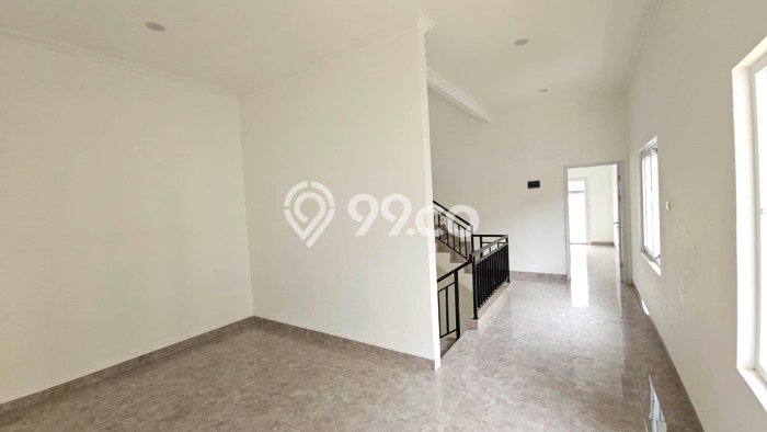 Dijual Rumah Luas Megah Dengan View Cantik di Muara Karang, Jakarta Utara Dijual Rumah Luas Megah Dengan View Cantik di Muara Karang, Jakarta Utara