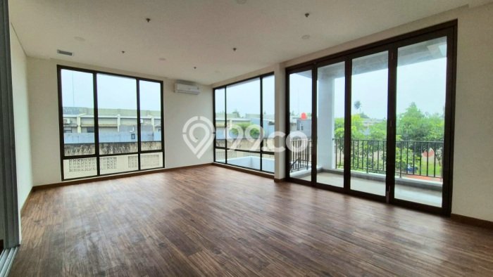 Rumah Luxury Modern Tanpa Renovasi di Gading Serpong Tangerang Rumah Luxury Modern Tanpa Renovasi di Gading Serpong Tangerang