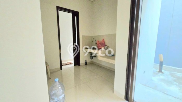 Hunian Nyaman Asri 3 KT Siap Huni di BSD Tangerang Hunian Nyaman Asri 3 KT Siap Huni di BSD Tangerang