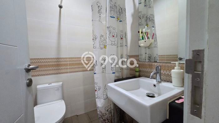 Rumah Elit Modern Tanpa Renovasi di Gading Serpong Tangerang Rumah Elit Modern Tanpa Renovasi di Gading Serpong Tangerang