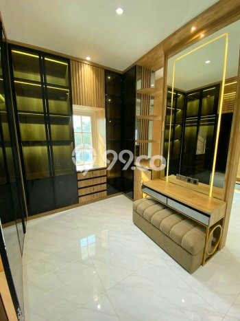 Jual Rumah Mewah Megah Dengan View Cantik di Gading Serpong, Tangerang Jual Rumah Mewah Megah Dengan View Cantik di Gading Serpong, Tangerang