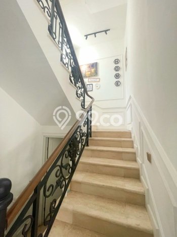 Dijual Rumah Luas Elegan Dengan View Eksklusif di Gading Serpong, Tangerang Dijual Rumah Luas Elegan Dengan View Eksklusif di Gading Serpong, Tangerang