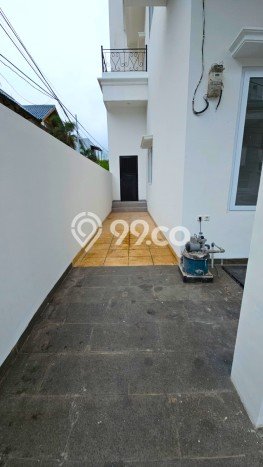 Dijual Rumah Luas Megah Dengan View Cantik di Muara Karang, Jakarta Utara Dijual Rumah Luas Megah Dengan View Cantik di Muara Karang, Jakarta Utara