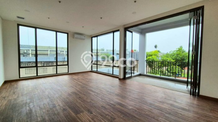 Rumah Luxury Modern Tanpa Renovasi di Gading Serpong Tangerang Rumah Luxury Modern Tanpa Renovasi di Gading Serpong Tangerang