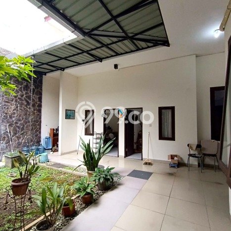 Hunian Mewah Siap Huni LT 249m2 di Blimbing, Malang Hunian Mewah Siap Huni LT 249m2 di Blimbing, Malang