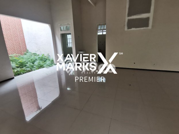 For Sale! Premium House LT 432m2 Desain Elegan di Soekarno Hatta For Sale! Premium House LT 432m2 Desain Elegan di Soekarno Hatta