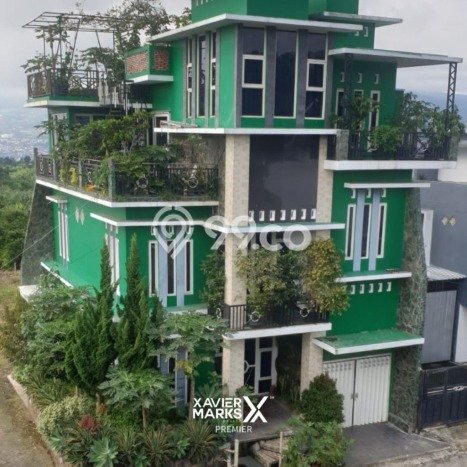 HOT DEAL! Vila Kawasan , Area 216m2m², Lokasi Strategis HOT DEAL! Vila Kawasan , Area 216m2m², Lokasi Strategis
