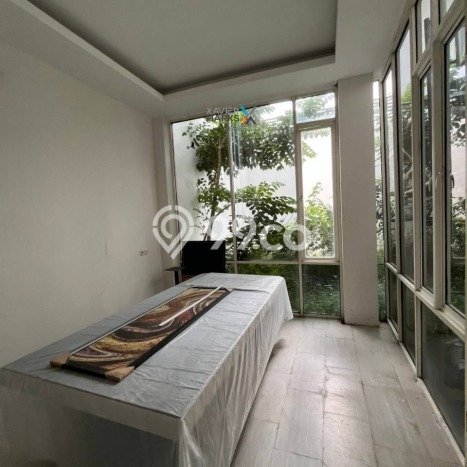 Rumah Elit LB 450m2 Siap Pakai Desain Elegan di Araya, Malang Rumah Elit LB 450m2 Siap Pakai Desain Elegan di Araya, Malang