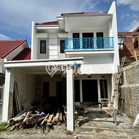 Jual Rumah Bagus Siap Huni LB 180m2 di Lowokwaru, Malang Jual Rumah Bagus Siap Huni LB 180m2 di Lowokwaru, Malang