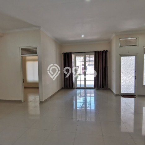 Vila Kawasan , Area 185m2m², Akses Mudah Pusat Kota Vila Kawasan , Area 185m2m², Akses Mudah Pusat Kota