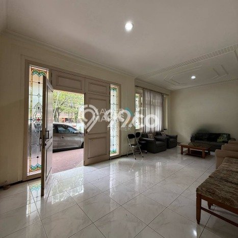For Sale! Luxury House LT 998m2 Desain Modern di Malang Kota For Sale! Luxury House LT 998m2 Desain Modern di Malang Kota