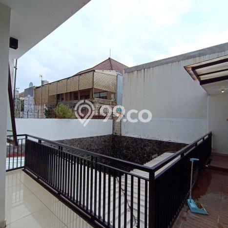 Hunian Mewah Siap Huni LT 249m2 di Blimbing, Malang Hunian Mewah Siap Huni LT 249m2 di Blimbing, Malang