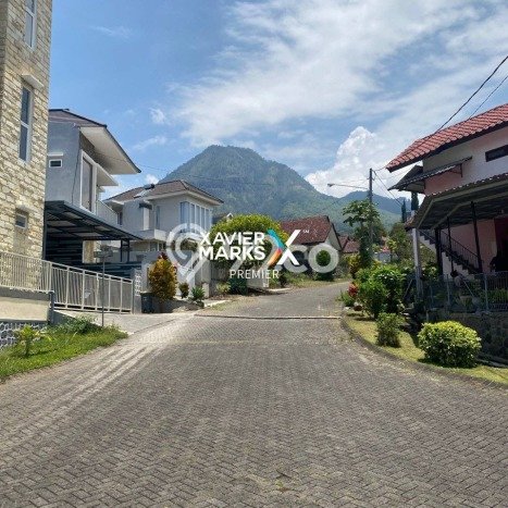 Vila Premium Kawasan , Dimensi 189m2m², Lingkungan Nyaman untuk keluarga Vila Premium Kawasan , Dimensi 189m2m², Lingkungan Nyaman untuk keluarga