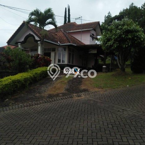 LOKASI STRATEGIS! Vila di , Ukuran 260m2m², Dekat fasilitas umum LOKASI STRATEGIS! Vila di , Ukuran 260m2m², Dekat fasilitas umum